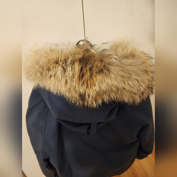 Youth Canada Goose jacket - Picture 3 of 5